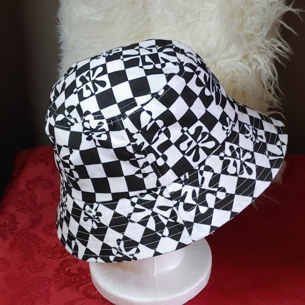 Zoo York Black & White Checkered Unisex Bucket Hat - Picture 6 of 10